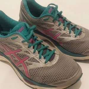 ASICS running shoes gel